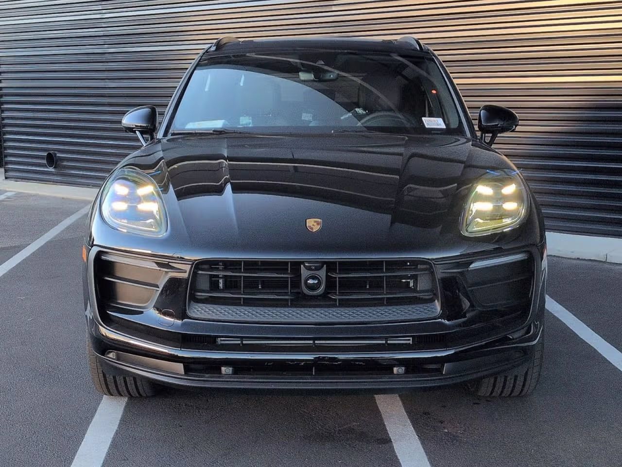 Certified 2026 Porsche Macan AWD/4WD image 10