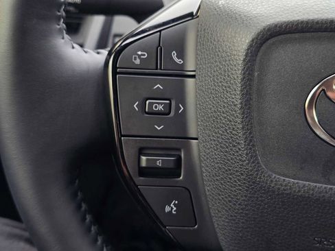 Used 2026 Toyota Prius Plug-In Hybrid image 32