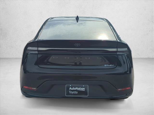 New 2027 Toyota Prius Plug-In Hybrid FWD image 6