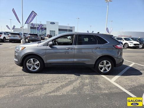 Certified 2024 Ford Edge SEL w/ Convenience Package AWD/4WD image 4