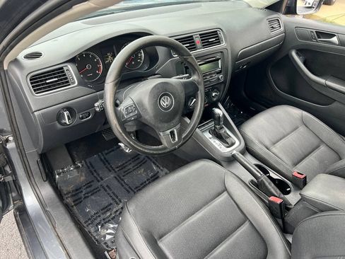 Used 2012 Volkswagen Jetta SE FWD image 17