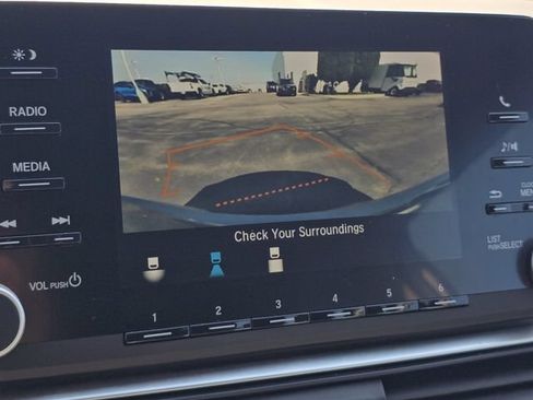 Used 2019 Honda Accord LX image 5
