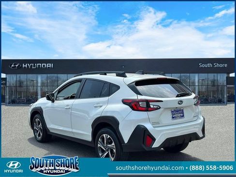 Used 2024 Subaru Crosstrek 2.0i Premium AWD/4WD image 8