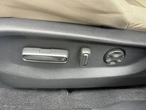 Certified 2018 Honda CR-V EX image 9