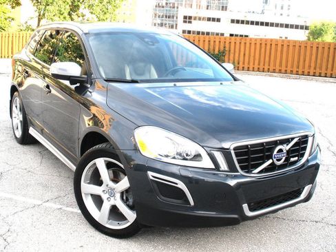 Used 2013 Volvo XC60 T6 R-Design Platinum AWD/4WD image 2