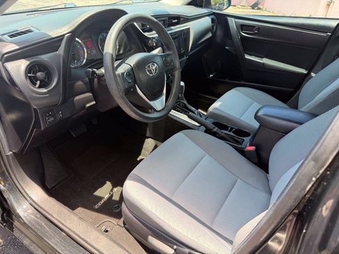 Used 2019 Toyota Corolla L FWD image 6