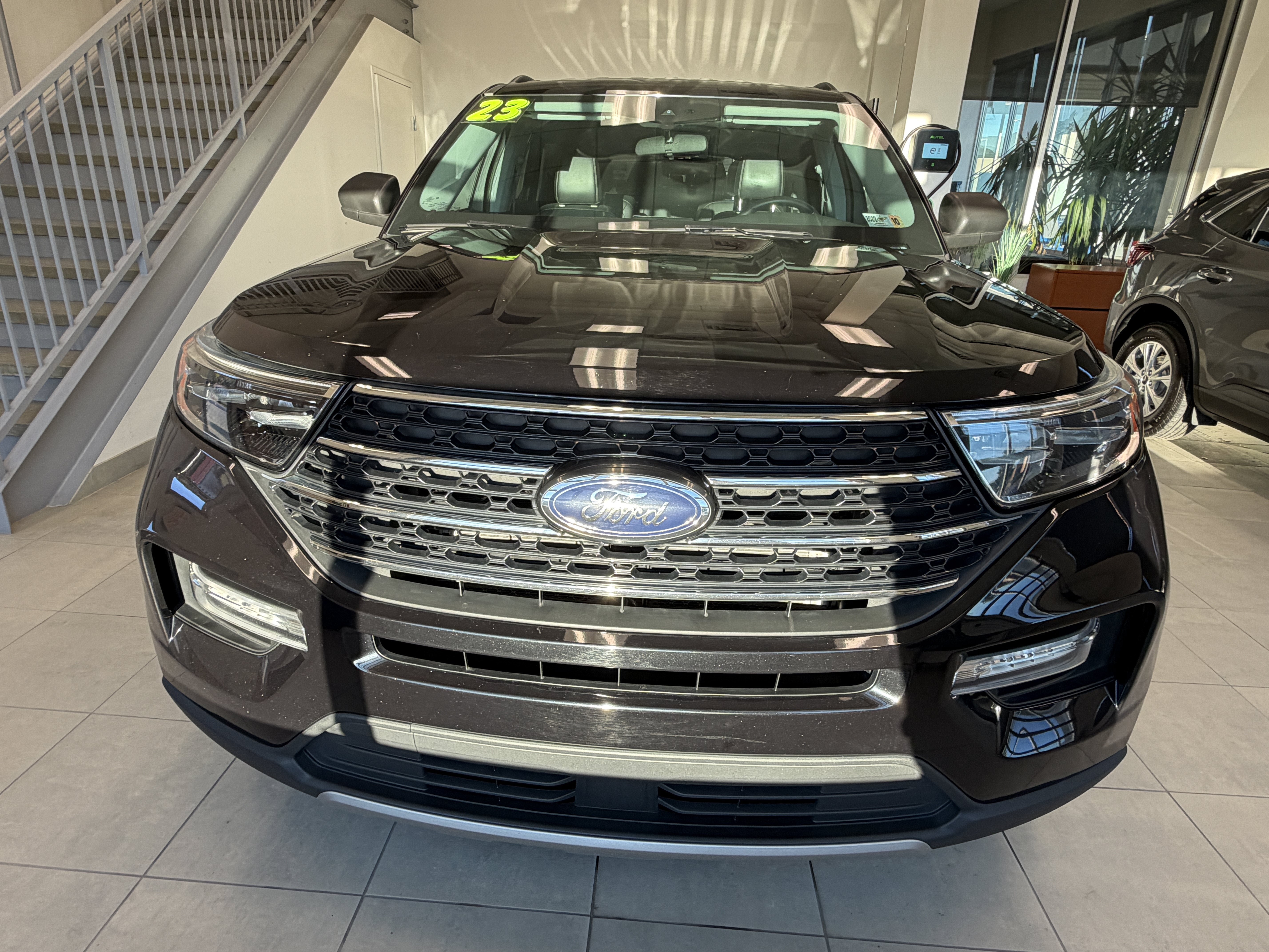 Used 2023 Ford Explorer XLT w/ Equipment Group 202A AWD/4WD image 6
