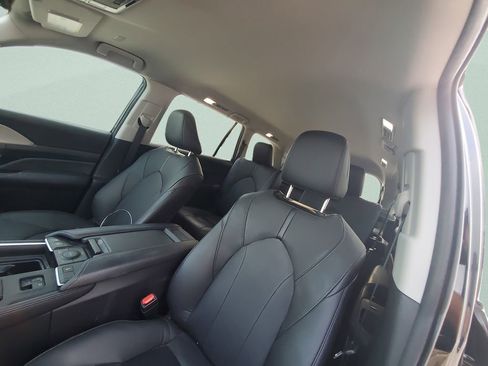 Used 2024 Toyota Grand Highlander Limited image 25
