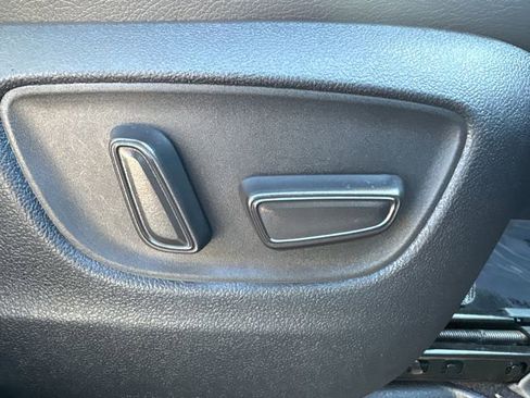 Used 2024 Toyota Sienna XSE image 39