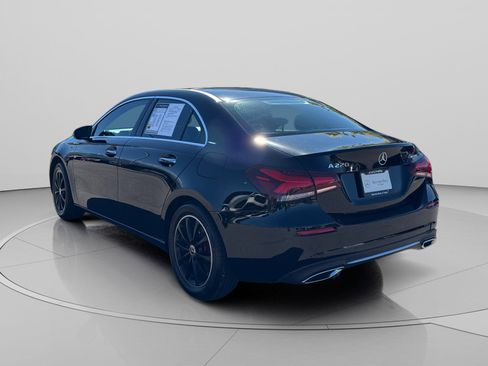 Used 2019 Mercedes-Benz A 220 4MATIC image 3