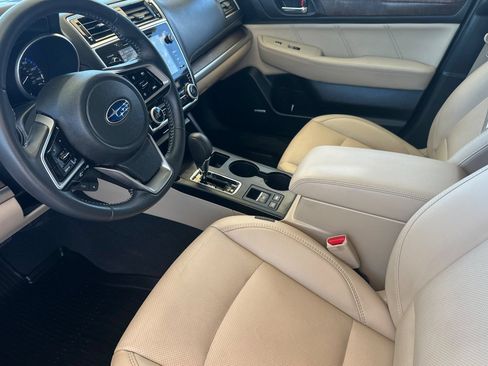 Used 2018 Subaru Outback 2.5i Limited AWD/4WD image 10