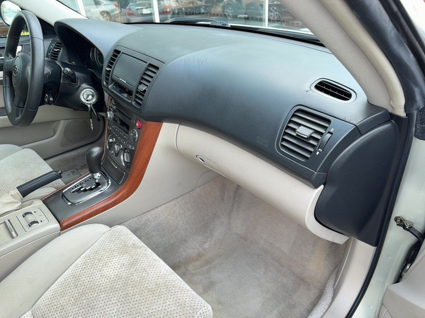 Used 2005 Subaru Outback 2.5i AWD/4WD image 21