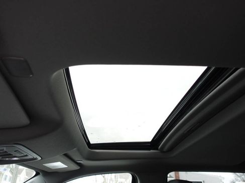 Used 2025 GMC Sierra 1500 Elevation w/ Elevation Premium Package image 18