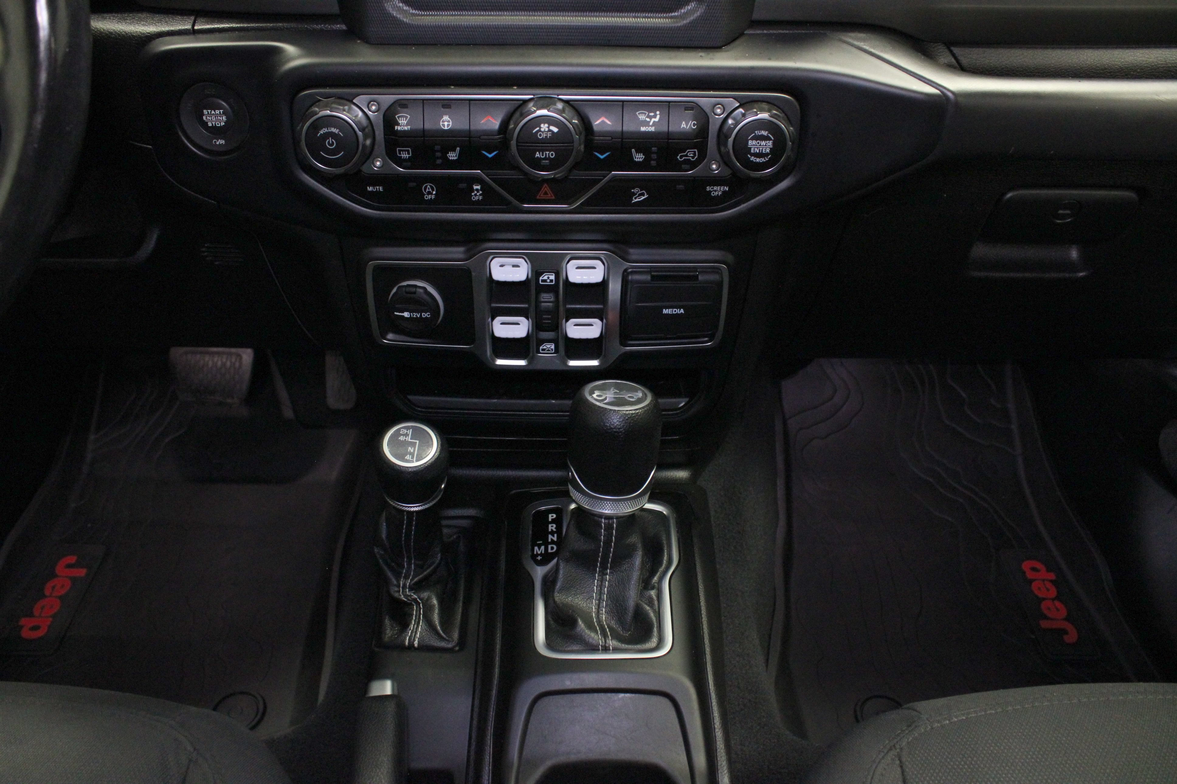 Used 2019 Jeep Wrangler Unlimited Sahara w/ LED Lighting Group AWD/4WD image 22