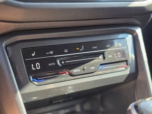 Used 2024 Volkswagen Tiguan Wolfsburg Edition image 33