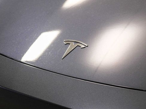 Used 2023 Tesla Model Y 2WD image 13