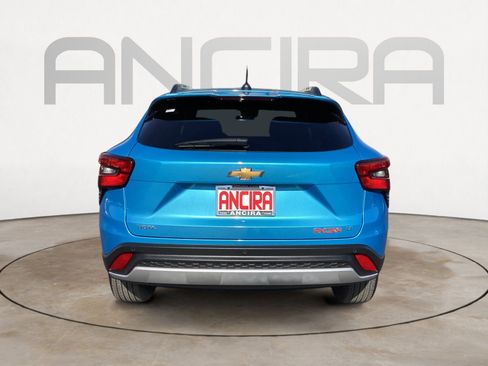 Used 2025 Chevrolet Trax LT w/ Driver Confidence Package image 13