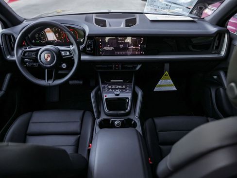 New 2026 Porsche Cayenne AWD/4WD image 33