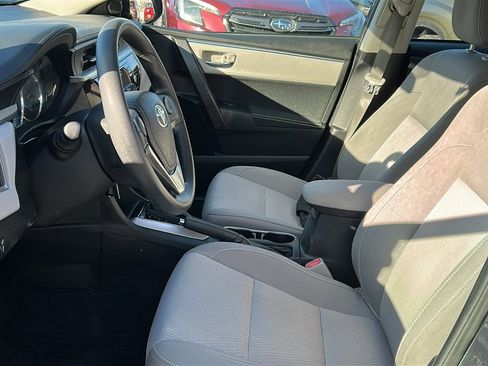 Used 2015 Toyota Corolla LE image 11
