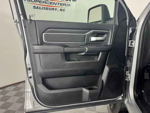 Used 2026 RAM 2500 Big Horn AWD/4WD image 9