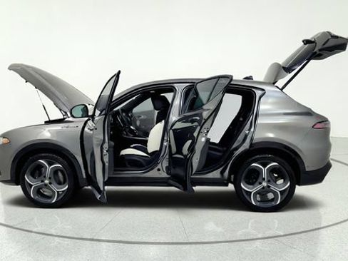 Used 2026 Alfa Romeo Tonale w/ Active Assist Package AWD/4WD image 15