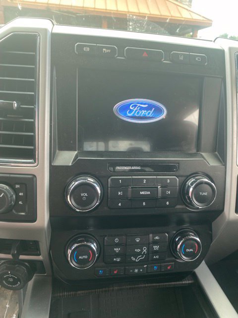 Used 2020 Ford F350 Lariat w/ Lariat Ultimate Package AWD/4WD image 4