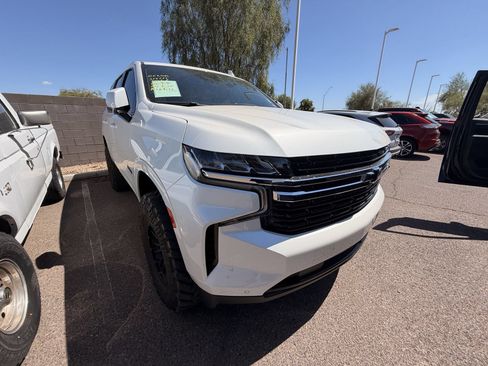 Used 2022 Chevrolet Tahoe RST w/ Sport Performance Package AWD/4WD image 3