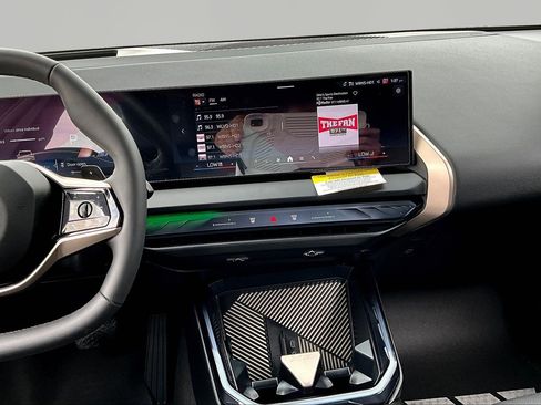 Used 2025 BMW X3 xDrive30i w/ Premium Package image 9