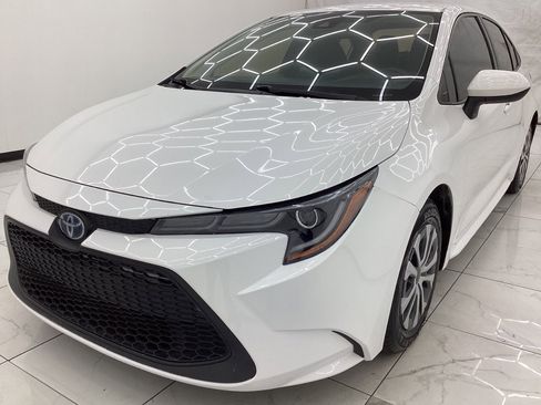 Used 2022 Toyota Corolla LE FWD image 1