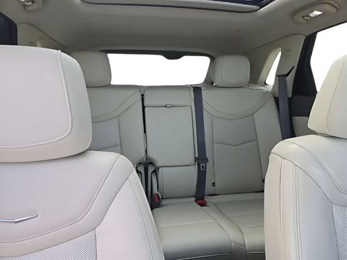 Used 2022 Cadillac XT5 Premium Luxury w/ Technology Package AWD/4WD image 24