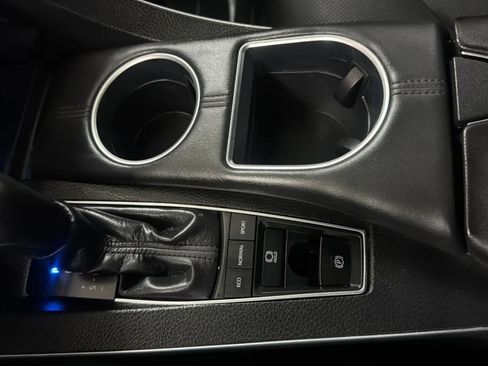 Used 2019 Toyota Avalon XSE w/ Carpet Mat Package FWD image 12