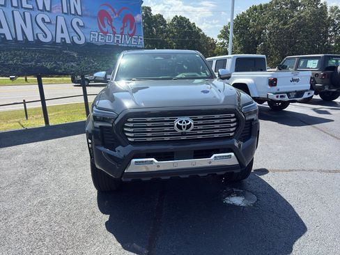 Used 2024 Toyota Tacoma Limited w/ Limited Package (LT) AWD/4WD image 2