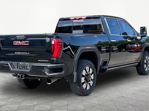 Used 2024 GMC Sierra 2500 Denali w/ Denali Reserve Package AWD/4WD image 5