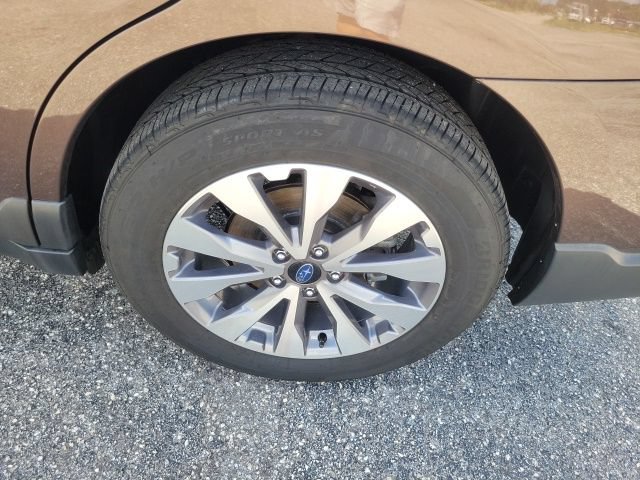Used 2019 Subaru Outback 2.5i Touring w/ Popular Package #3A AWD/4WD image 9