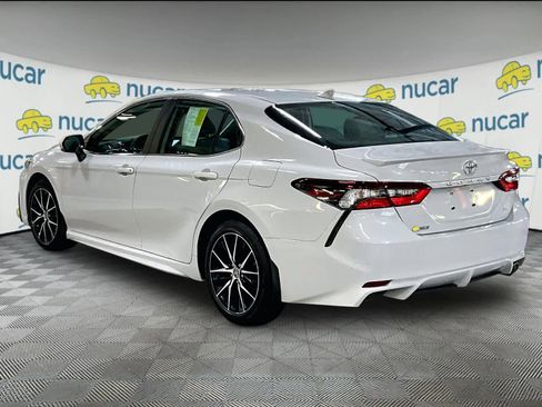 Used 2023 Toyota Camry SE w/ Convenience Package image 4