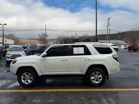 Used 2019 Toyota 4Runner SR5 Premium image 5