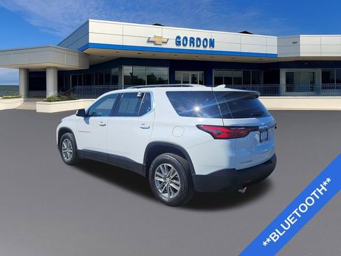 Used 2023 Chevrolet Traverse LT image 3