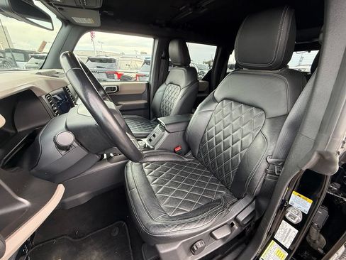 Used 2023 Ford Bronco Wildtrak AWD/4WD image 18