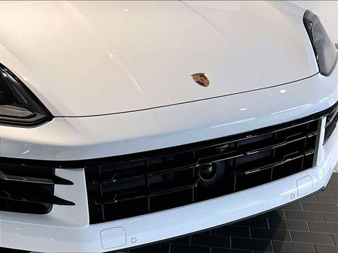 New 2026 Porsche Cayenne E-Hybrid AWD/4WD image 30