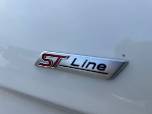 Used 2022 Ford Edge ST-Line w/ Class II Trailer Tow Package AWD/4WD image 32