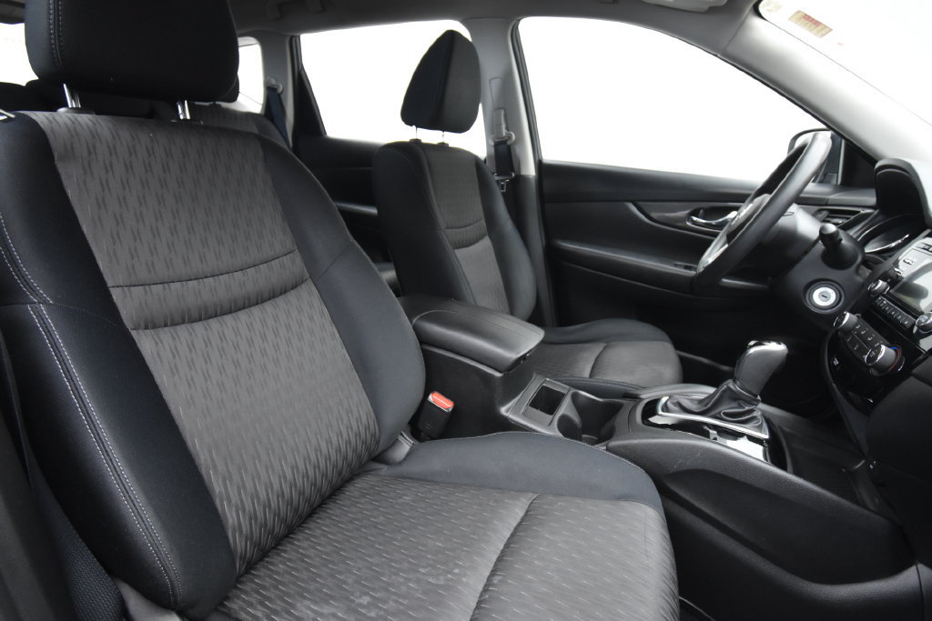 Used 2017 Nissan Rogue S AWD/4WD image 22