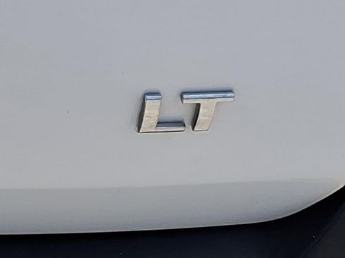 Certified 2019 Chevrolet Traverse LT FWD image 11