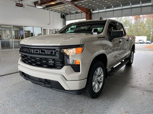 New 2026 Chevrolet Silverado 1500 Custom image 3