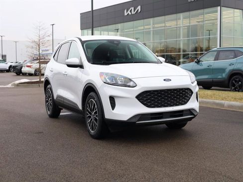 Used 2021 Ford Escape SE image 1