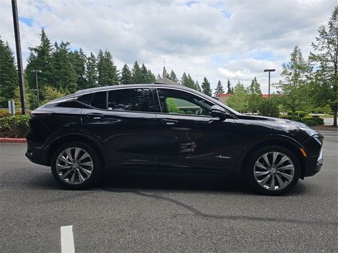 New 2025 Buick Envista Avenir image 8