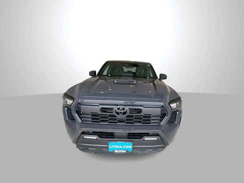 Used 2024 Toyota Tacoma TRD Sport AWD/4WD image 3