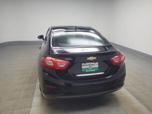 Used 2017 Chevrolet Cruze LS image 6