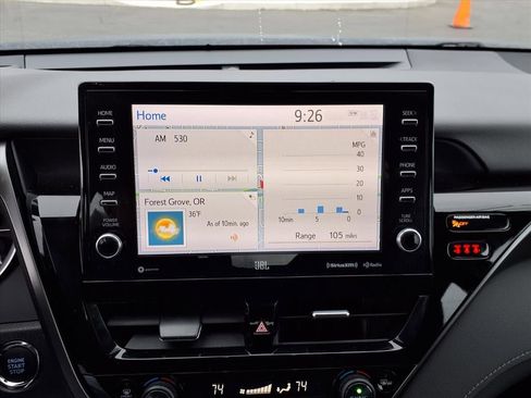 Used 2022 Toyota Camry XLE image 16