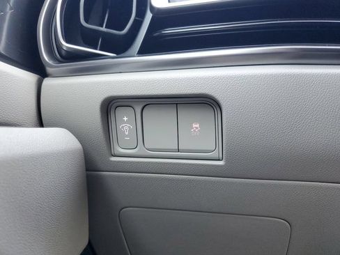 Certified 2025 Kia Sorento S w/ Panoramic Sunroof Package FWD image 29
