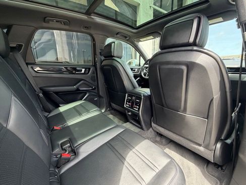 Used 2021 Porsche Cayenne S AWD/4WD image 27